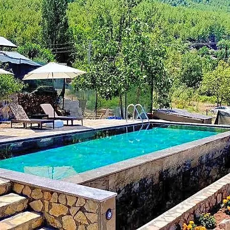 Hotel Dedehan Retreat Cedit