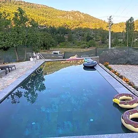 Hotel Dedehan Retreat