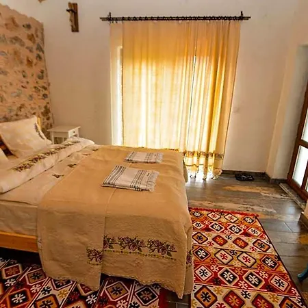 Hotel Dedehan Retreat Cedit
