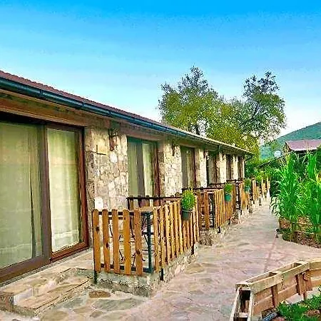Dedehan Retreat Cedit
